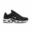 PRETO BRANCO NIKE AIR PLUS TN